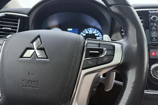 Mitsubishi Outlander 2.0 PHEV Automaat instyle | Navigatie | Lederen bekleding | Achteruitrijcamera | Elektrische achterklep | Stoel- en stuurverwarming | Verwarmd voorraam / 27