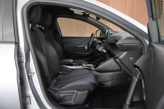 Peugeot e-208 EV GT 136pk 50 kWh SOH 91% Camera Navigatie Virtual Cockpit / 13