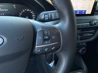 Ford Focus Wagon 1.0 EcoBoost Connected - Navi Carplay Park. sens. voor en achter / 25
