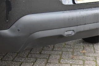Citroën C4 Cactus 1.2 PureTech Shine Airbump Blackline  | NL-Auto | Nav | Cruise Control | PDC achter | LM-Velgen allweather | NAP | Distributie vervangen / 28