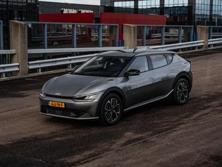Kia EV6 Light 77.4 kWh | SOH 100% | Trekhaak | ACC | Camera | LED | Keyless | Navigatie | Apple Carplay/Android Auto | Dealeronderhouden | 19" / 10