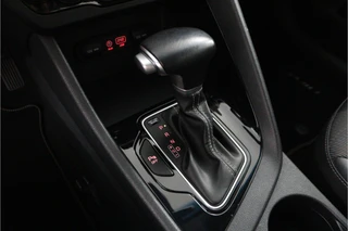 Kia Niro 1.6 GDi Hybrid DynamicLine  - Trekhaak - Cruise Control - Airco - - Virena zekerheidspakket €895 / 31