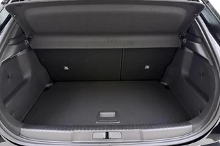 Opel Mokka Electric GSE 54 kWh | GSE | Stoel/stuurverwarming | Achteruitrijcamera | Unieke uitvoering | 20" Lichtmetalen velgen | Adapt. Cruise control | Alcantara sportstoelen / 4