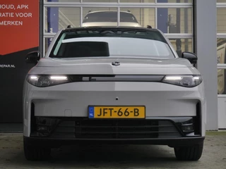 Leapmotor C10 Design 69.9 kWh | Demo | Diverse kleuren leverbaar | 1500 kg trekgewicht | Wltp 420 km | Stuurverwarming | Stoelverwarming en koeling | Elektrisch verstelbare voorstoelen | Navigatie | Keyless entry & start | 20 inch lichtmetalen velgen | Led verlichting / 4