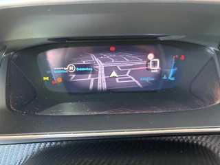 Peugeot 2008 1.2 PureTech Allure Pack Keyless | Trekhaak / 13