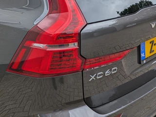 Volvo XC60 2.0 T6 Plug-in hybrid AWD R-Design|Panodak|Memory|Sportstoelen|Keyless-Entry|Facelift 12-2021| / 15