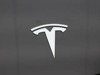 Tesla Model 3 Standard RWD Plus 60 kWh 238 Pk | Stoelverwarming | Panoramadak | Camera | Adaptive Cruise | 18 Inch | 41.788 Km !! / 36