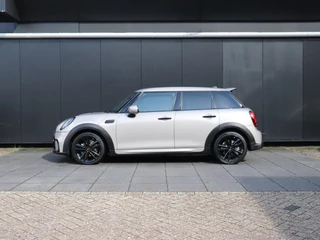 MINI 5-Deurs 1.5 Cooper MINI Yours LEDER | AUT. | SPORTSTOELEN | CAMERA | STOEL/STUURVERW. | CRUISE | NAVI | / 2