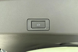 Jaecoo 7 1.5 TGDI SHS-P Exclusive Plug-in Hybride | Trekhaak | Lederen bekleding | Stoelverwarming-/ ventilatie | Glazen schuif-/kanteldak | Elektrische achterklep | 1500 KG trekgewicht / 14