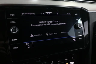 Volkswagen Passat Variant 1.5 TSI Elegance (Automaat) + Trekhaak / 21