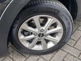 KIA Stonic 1.0 T-GDi MHEV 100pk DynamicLine |Navi |Camera / 22