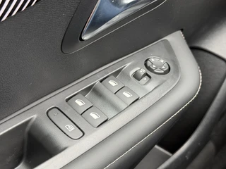 Peugeot 208 Allure 1.2 Hybrid 110PK e-DCS6 Automaat Navigatie, Rondomzichtcamera, Climate Control, Adaptieve Cruise Control, Parkeersensoren / 17