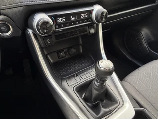 Toyota RAV4 2.0 VVT-iE Business Trekhaak (2000 kg) Adapt.Cruise Carplay Camera Voll.Dealer Onderhouden! / 24