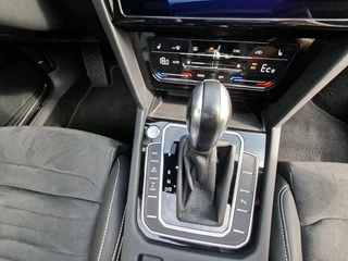 Volkswagen Passat Variant 1.4 TSI PHEV GTE * Panoramadak * Elek. Achterklep * Navigatiesysteem * 18 Inch Velgen * / 19