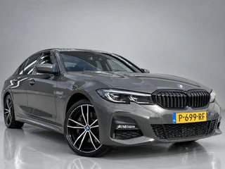 BMW 3 Serie 330e High Executive M-Sport  | 1e eigenaar | dealer onderh. | schuifdak | leder sportstoelen | camera | BTW auto / 4