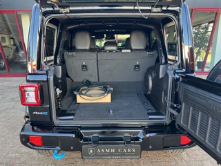 Jeep Wrangler Unlimited 4xe 380 Sahara  | Irmscher | Cross | Camera voor | / 41