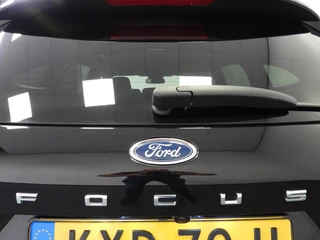 Ford Focus Wagon 1.0 EcoBoost Hybrid ST Line NAVI/CAMERA/ADAPT.CRUISE/LED/17"LMV! / 30