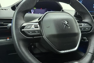 Peugeot 3008 1.2T 130pk GT | Achteruitrijcamera | Parkeersensoren V+A | Cruise & Climate control | Navi | Apple Carplay / Android Auto / 23