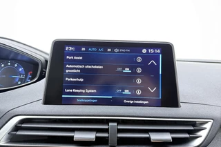 Peugeot 3008 1.6 e-THP Allure Automaat | Trekhaak | Electrische achterklep | Keyless | Lichtmetalen velgen | Dakdragers | Camera / 28
