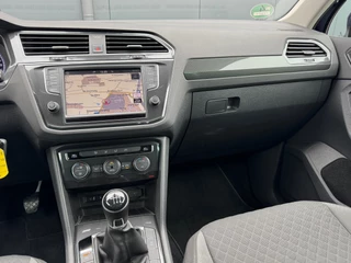 Volkswagen Tiguan 1.4 TSI Comfortline * Navigatie * Virtual Cockpit * Led * Lichtmetalen Velgen * / 21