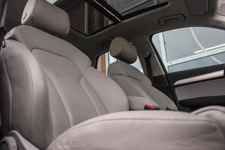 Audi Q3 2.0 TFSI quattro Pro Line | S-tronic Automaat | Panoramadak | 211 pk | Stoelverwarming | Climate control | Navi | Xenon | Bluetooth | 18 inch | PDC | Quattro / 16