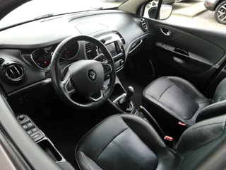 Renault Captur 0.9 TCe Xmod | Lederen bekleding | Stoelverwarming | Trekhaak | Keyless entry en start | Climate control | Navigatie | Extra getint glas | Regensensor / 15