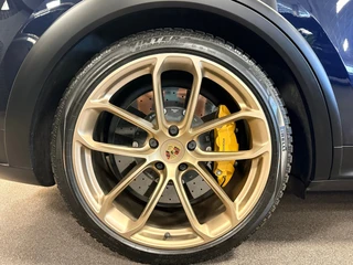Porsche Cayenne Coupé 4.0 Turbo GT 641pk / Carbon dak / carbon pakket / 22inch / keramisch / dealer onderhouden / 10