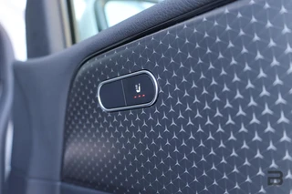 Mercedes B-klasse 200 Luxury Line / Panoramadak / Stuurwielverwarming / Stoelverwarming / 39