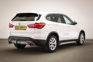 BMW X1 xDrive20i High Executive | PANORAMADAK | HEAD UP | STOELVERWARMING | TREKHAAK / 2