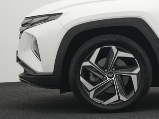 Hyundai Tucson 1.6 T-GDI PHEV Comfort Smart Panoramadak | Trekhaak | Navigatie | Camera / 8