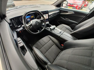 Renault Austral 1.2 E-TECH FULL HYBRID 200 ICONIC AUTOMAAT  Stuurverwarming | 360 Camera | Keyless / 15
