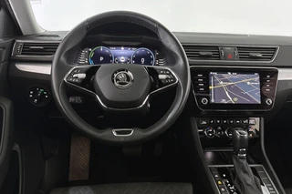 Škoda Superb Combi 1.4 TSI iV Ambition / 8