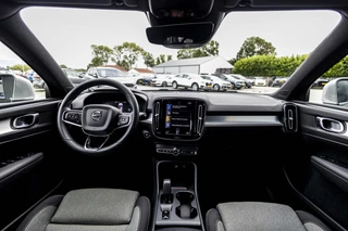 Volvo XC40 1.5 T4 Plug-in hybrid Core Bright  | Keyless | Camera | Carplay / 32