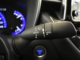 Toyota Corolla 1.8 Hybrid Dynamic | Carplay/AndroidAuto | Stoelverw. / 19