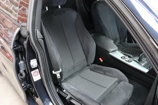 BMW 4 Serie Gran Coupé 420i Executive M Sport Pakket Automaat  / Navigatie / Trekhaak / Xenon / Parkeersensoren / 18 Inch / Climate Control / Bluetooth / Shadow Line / Lichtpakket / Cruise Control / 18