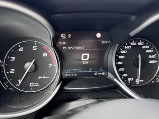 Alfa Romeo Stelvio 2.0 200pk Automaat AWD Sprint | Apple-Android | Parkeercamera | Adaptive Cruise Control / 22