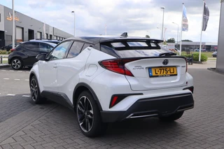 Toyota C-HR 1.8 HYBRID GR-SPORT 19"LM-VELGEN 1e EIGENAAR NL-AUTO STOELVERW. LED JBL-AUDIO P-SENSOREN APPLE/ANDROID 19"LMV / 4