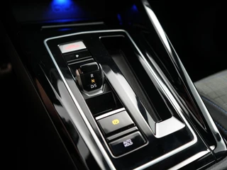Volkswagen Golf 1.4 eHybrid GTE | SOH 96.4 % | Mist lampen | Camera | ACC | Dodehoek detectie | 245PK | / 35