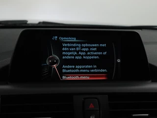 BMW 1-serie 118i | Stoelverwarming | Cruise Control | Parkeersensoren | Navigatie / 23