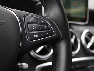 Mercedes-Benz A-Class 180 Ambition  | Trekhaak | Navigatie | LED | Org. NL / 34
