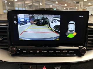 Kia ProCeed 1.0 T-GDI GT-Line | Elektrisch Glazen Schuif / Kanteldak | Apple Carplay / Android Auto | Navigatiesysteem | Stoel + Stuurverwarming | Licht + Regensensor | Parkeersensoren + Camera Achter | Cruise Control | 17” Lichtmetalen Velgen | Climate Control Rijstrooksensor + Correctie / 25