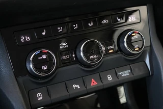 Škoda Kodiaq 1.5 TSI Business Edition l Camera l Trekhaak l Pano / 21