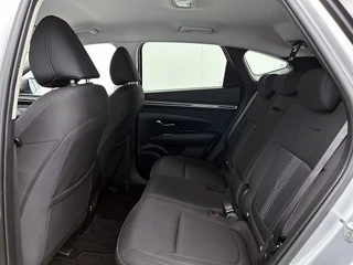 Hyundai Tucson 1.6 T-GDI PHEV Comfort Smart 4WD Automaat | Adaptive Cruise | Stoel/Stuurverwarming | CarPlay | Camera | Trekhaak / 24