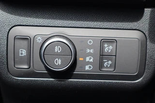 Ford Kuga 2.5 PHEV ACTIVE FABRIEKSAUTO! EL-TREKHAAK LED-PAKKET HEAD-UP BLIND-SPOT 4JR/100.000KM FABR.GARANTIE / 30