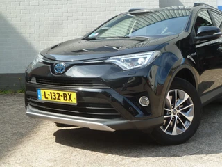 Toyota RAV4 2.5 Hybrid AWD Dynamic Camera|Elektr.Achterklep|Stoelverwarming|Trekhaak|Lane-Assist|1650KG Trekvermogen / 4