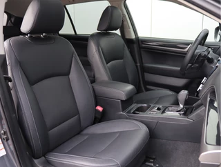 Subaru Outback 2.5i Premium  | Schuifdak | Trekhaak | Winterbandenset | H&K / 26