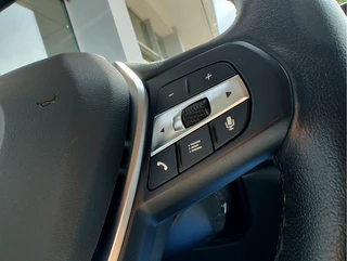 BMW 3 Serie Touring 320e PHEV  Orig NL. | Leder | Park Assist | Carplay/Android / 22