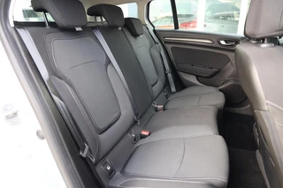 Renault Megane Estate 1.3 TCe 140 Equilibre|Navi|Cruise|PDC|Airco| / 22