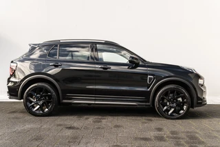 Lynk & Co 01 1.5 Plug-in Hybrid 262 Pk I Black Pack 360 Camera | Panoramadak I 75 km Elektrisch I NL Auto I 20 inch. LMV l 1e eigenaar / 5