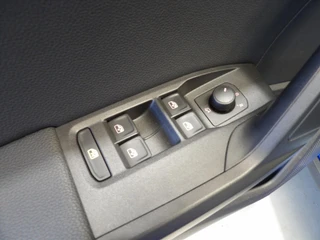 SEAT Arona 1.0 TSI 95pk Xperience / 30